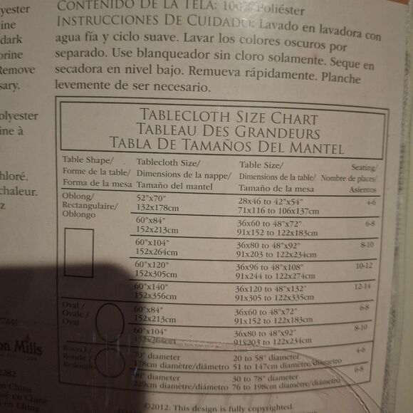 Divine Scroll Lace Tablecloth - Picture 6 of 6